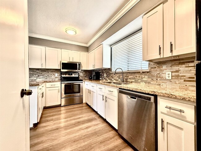 Photo - 10075 Westpark Dr Unit 92