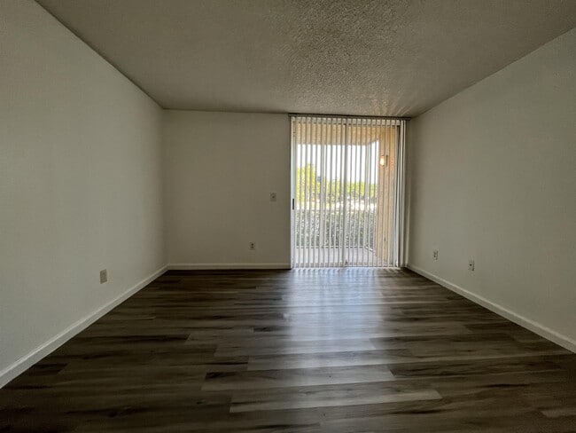 Photo - 3985 W McNab Rd