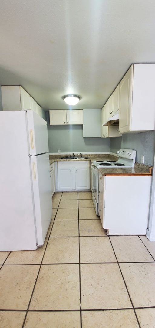 Photo - $300 OFF FIRST MONTHS RENT MOVE-IN SPECIAL!!