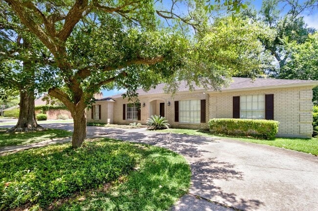 Photo - 1510 Belvedere Dr