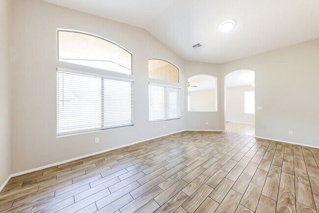 Photo - 8328 S 48th Dr