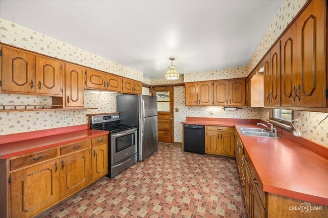 Photo - 39W258 Seavey Rd