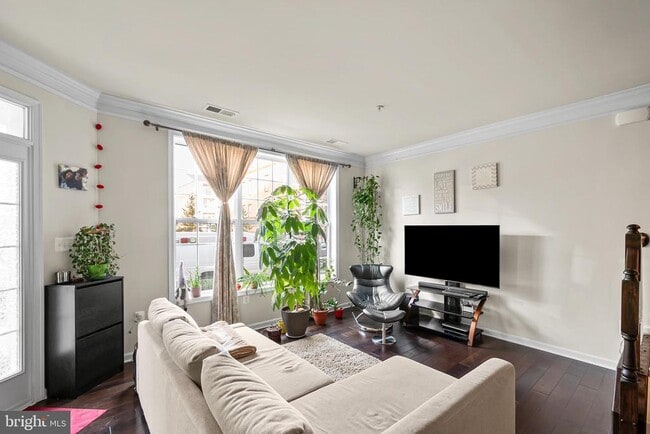 Photo - 43151 Wealdstone Terrace