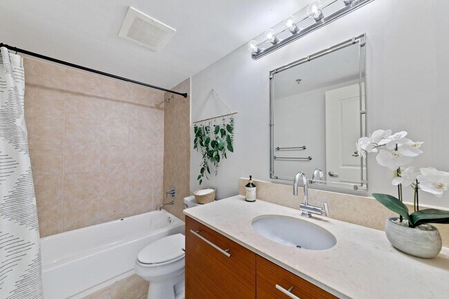 Photo - 2641 N Flamingo Rd