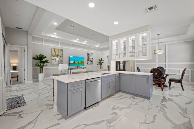 Building Photo - 14630 Meravi Dr