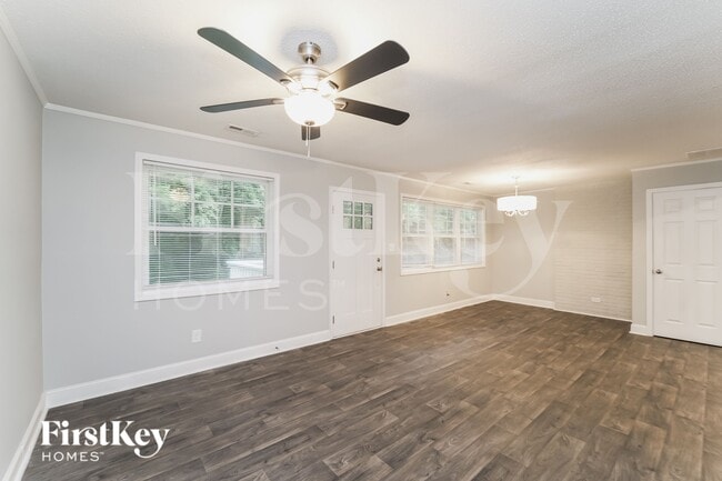 2521 Skyland Dr