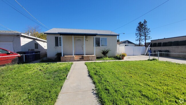 Building Photo - 5 bed/ 3 bath house in El Cajon