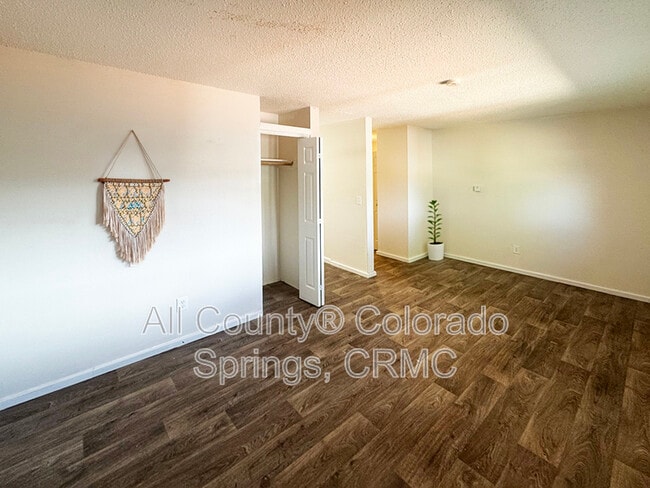 Photo - 2119 Preuss Rd Unit 2B