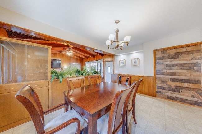 Building Photo - Perfect 2 Bedroom Location Rental