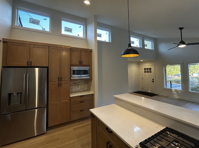 Photo - 4069 N Maple Leaf Rd