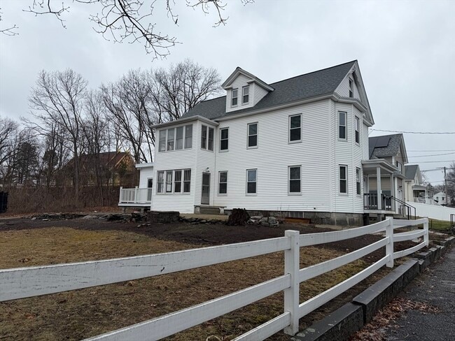 Photo - 16-18-18 Mt Pleasant St Unit 1