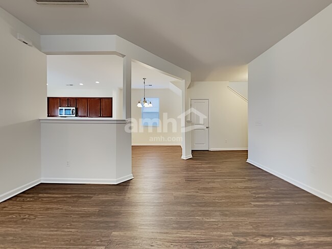 Photo - 271 Cameron St