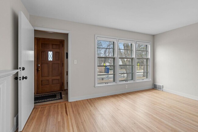 Photo - 4705 France Ave S