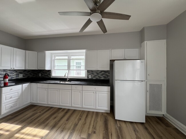 Photo - 410 Cedar Ave