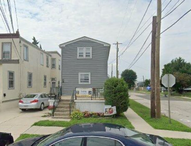Building Photo - Beautiful three bed, 1.5 bath single-family home for rent with inground pool