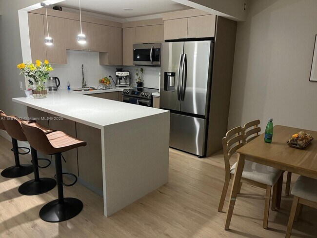 Photo - 13255 SW 9th Ct Unidad 312G