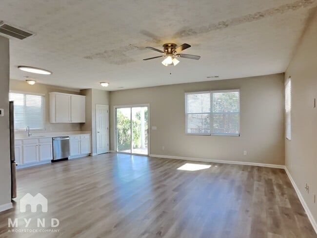 Photo - 228 Silver Spring St Casa