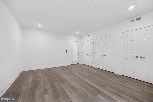 Photo - 838 S 51st St