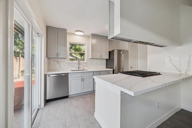 Building Photo - 9327 Crescent Moon Dr Rental
