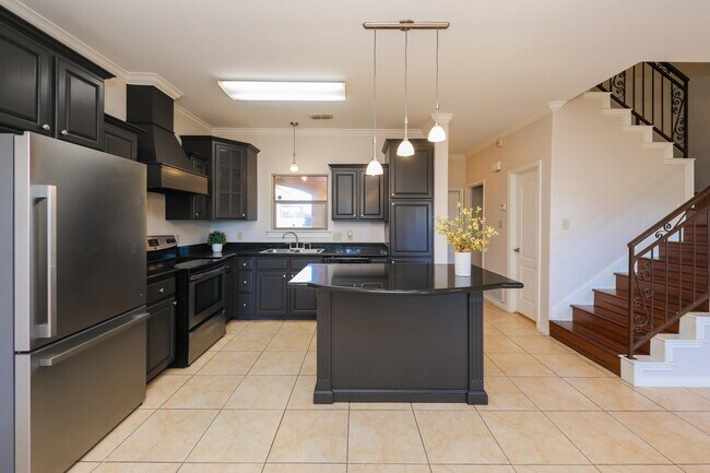 Photo - 707 St James Dr Unit 105