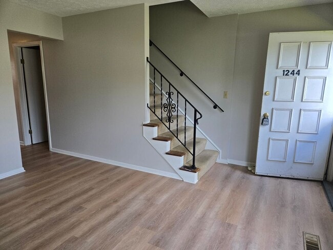 Photo - 1244 Colonial Dr