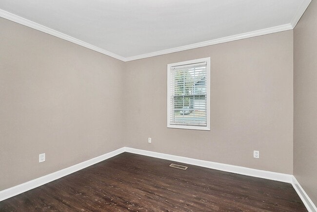 Photo - Two Bedroom Duplex Great Features and Comf...