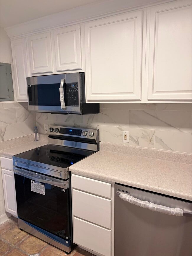 Photo - 213 SE 9th St