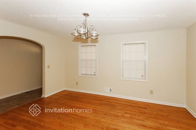 323 Princess Ave