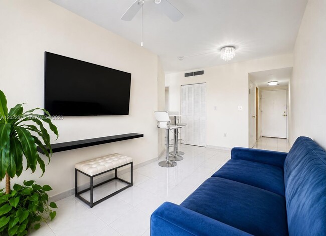 Photo - 2899 Collins Ave Unit 1042