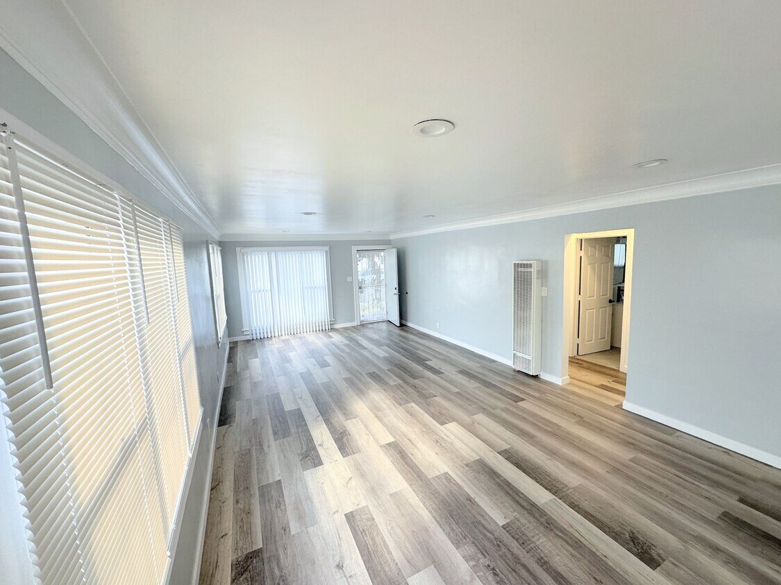 Central to everything! Move In Ready 2bd/1... - Central to everything! Move In Ready 2bd/1...