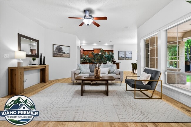 Photo - 12815 N 11th Ave
