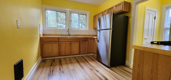 Building Photo - 332 Grant Ave Rental