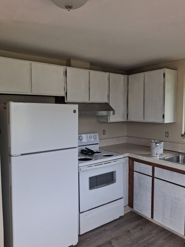 Building Photo - 1124 Fordney St Unit 1126