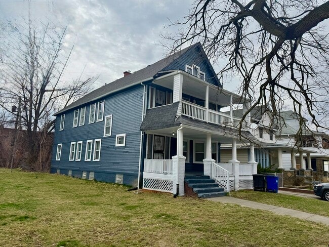 Photo - 11215 Whitmore Ave