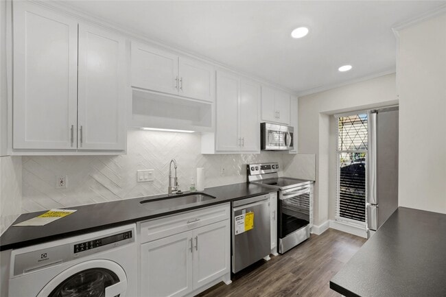 Building Photo - 2218 Winrock Blvd Unit 2218A Rental