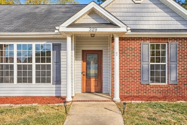 Photo - 329 Green Links Dr