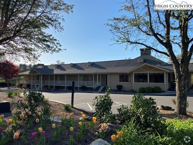 Building Photo - 193 E Landing Dr Rental