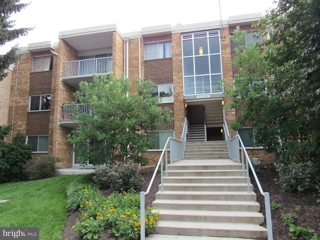Building Photo - 2909 Charing Cross Rd Unit 14 Rental
