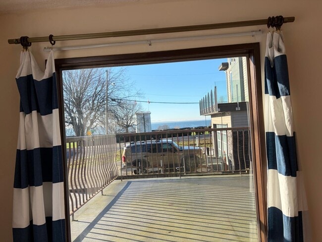 Photo - 168XX-168X0 0 Ave