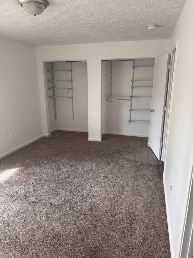 Photo - 176 Kimberly Way SW