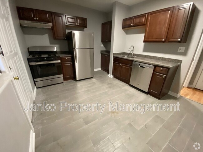 Building Photo - 2916 W 64th St Unit 1 Rental