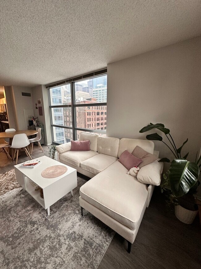 Photo - 180 N Jefferson St