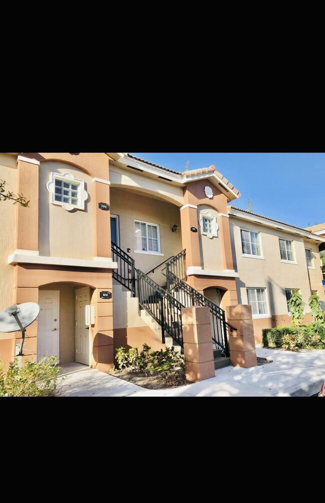 Photo - 3500 Briar Bay Blvd Condominio Unidad 203