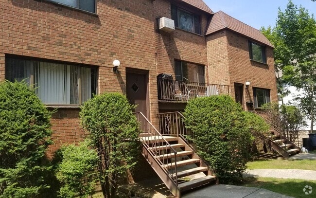 Building Photo - 79 Stratton St Unit 1 Rental