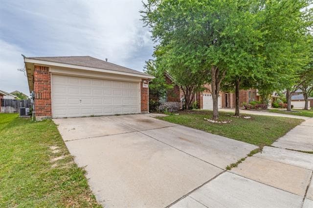 Building Photo - 8112 Fleetwing Trail