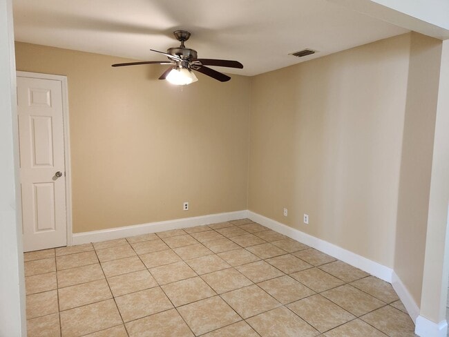 Photo - 1125 Alvin Ave