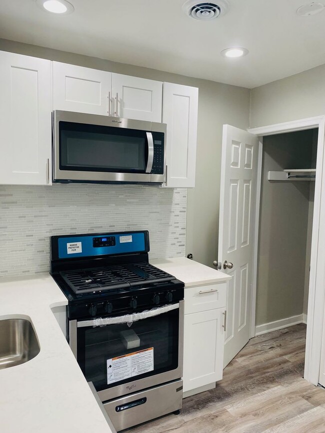 Photo - 3826 Germantown Ave Apartment Unit 2F