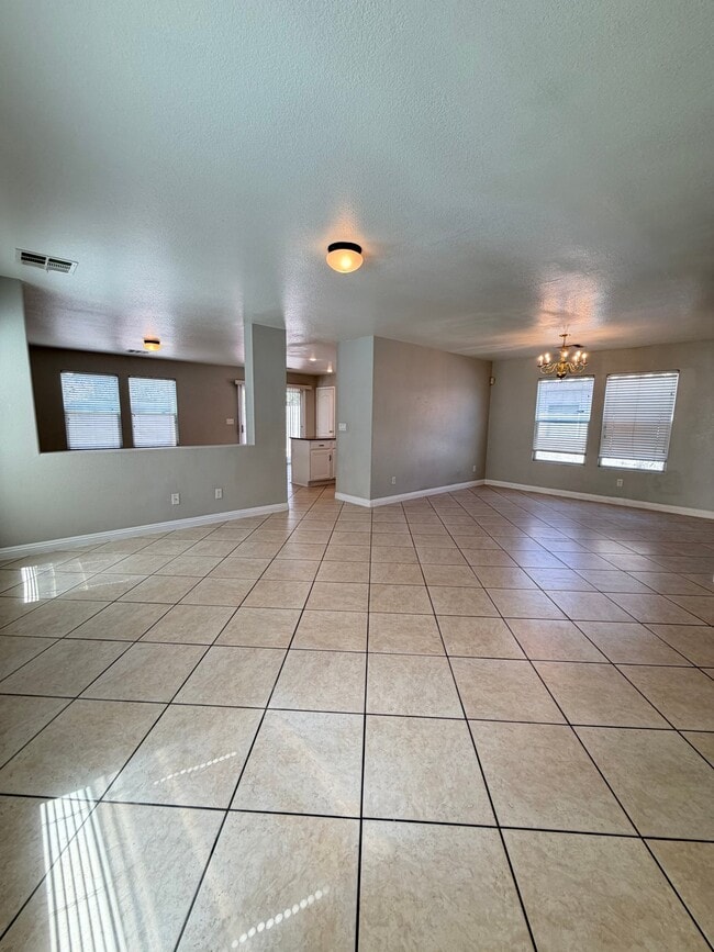 Building Photo - 9521 Grand Fir Ct