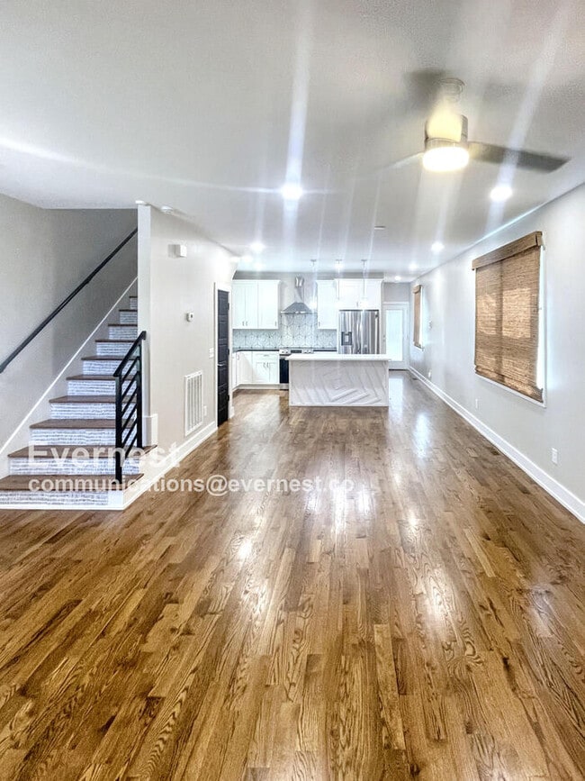 Photo - 2116 Courtney Ave