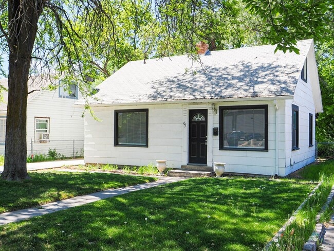 Photo - 3 Bed Bungalow Near BYU & UVU – Large Private Yard